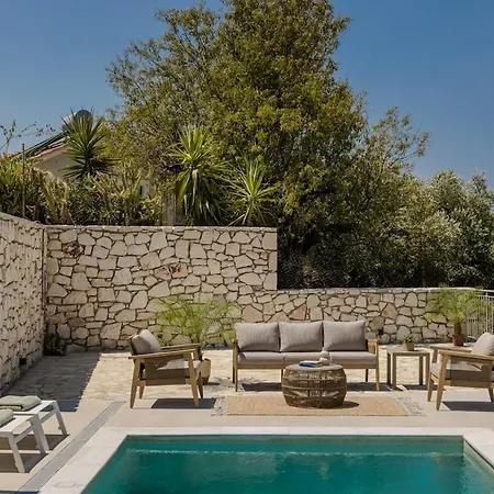 ヴィラ Assos Reverie