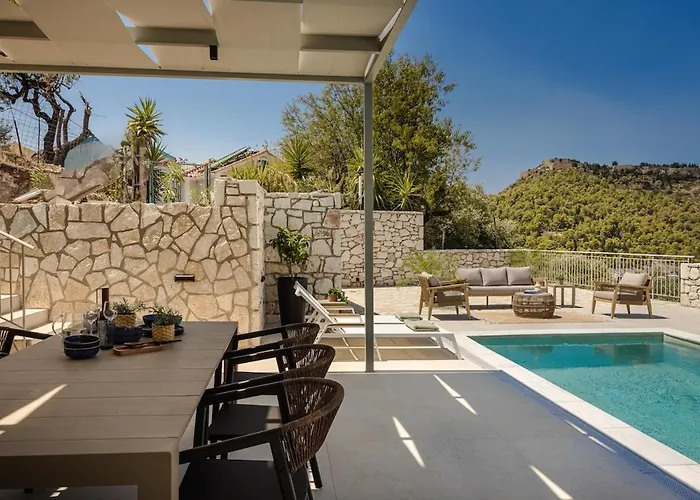 Вилла Assos Reverie *